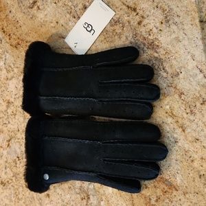 UGG. New  Hand-sewn Performance Gloves. Black, Warm Cozy